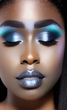 Load image into Gallery viewer, Cool Like Winter Eyeshadow Palette